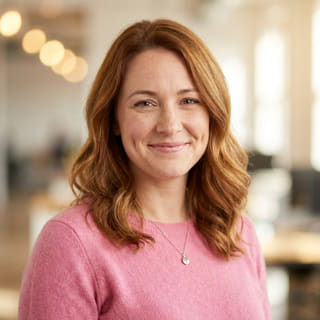 Emily Watson, Head of Customer Support at finzz3-anio11, profile photo